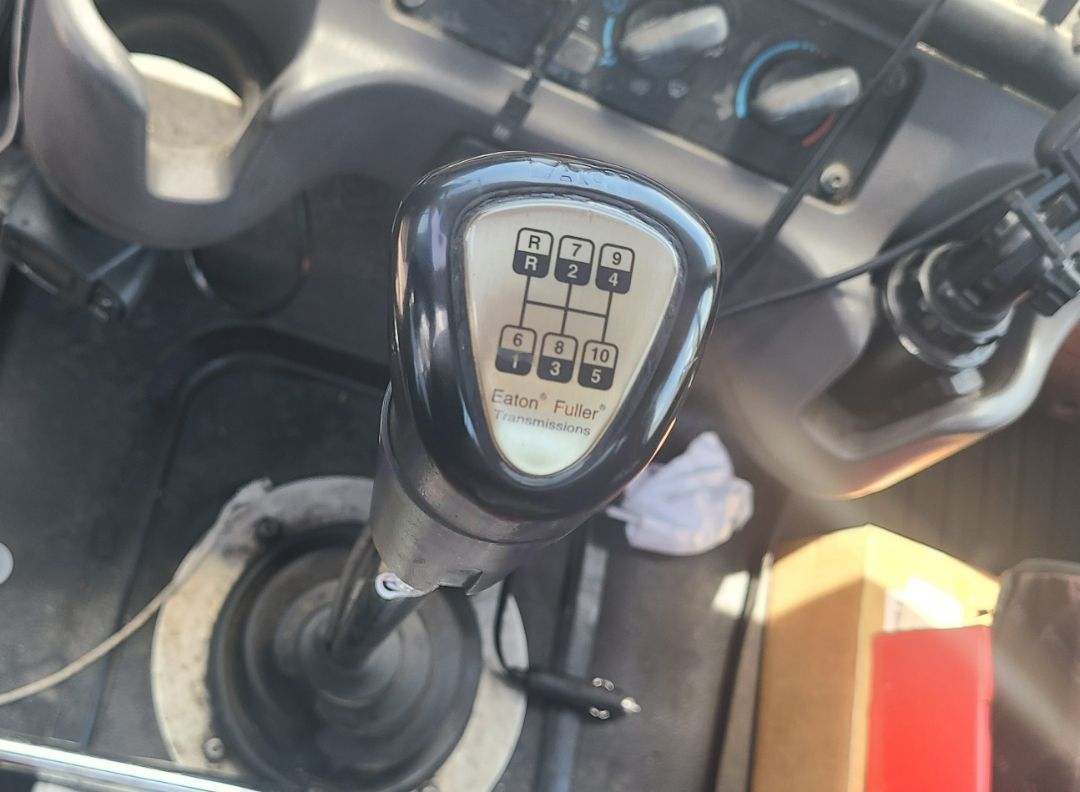 2013 FREIGHTLINER M2 112 - Image 8